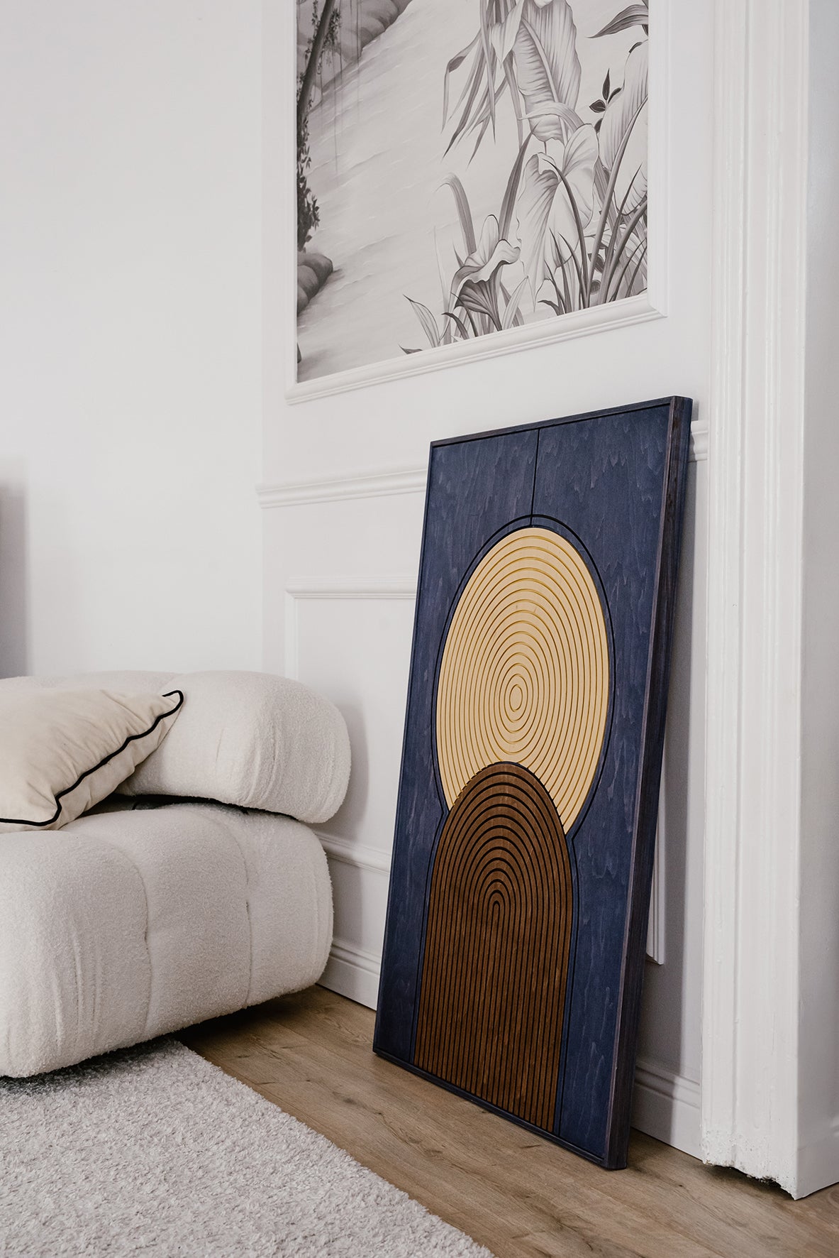 drewniana dekoracja ścienna NOBU pokazana z boku, ręcznie robiona dekoracja geometryczna